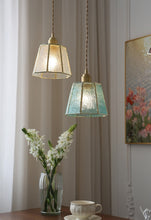 Charger l'image dans la galerie, Suspensions classiques en vitrail