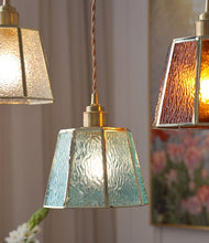 Charger l'image dans la galerie, Suspensions classiques en vitrail