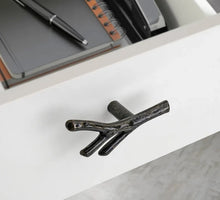 Charger l'image dans la galerie, Forest stick design drawer knob