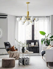 Charger l'image dans la galerie, Cora - Lustre moderne en forme de globe en verre