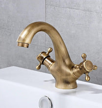Load image into Gallery viewer, Renato - Vintage Bathroom Faucet