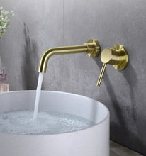 Charger l'image dans la galerie, Polished Gold wall mounted faucet