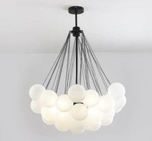 Charger l'image dans la galerie, Lustre en verre européen