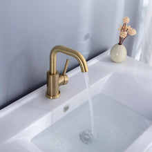 Load image into Gallery viewer, Classic Brass Single Handle Faucet
