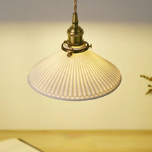 Charger l'image dans la galerie, White Ceramic Light Fixture