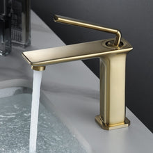 Charger l'image dans la galerie, polished gold single handle bathroom faucet