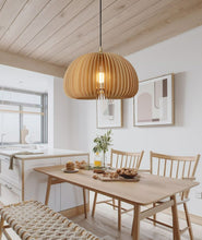 Charger l'image dans la galerie, Suspension en bambou fabriquée à la main