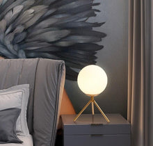 Load image into Gallery viewer, Tripod Modern Brass Table Lamp