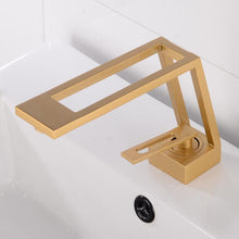 Charger l'image dans la galerie, matte gold bathroom faucet