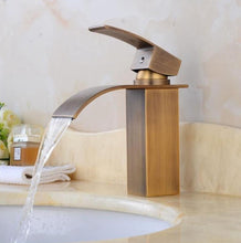 Charger l'image dans la galerie, Robinet cascade antique