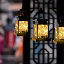 Charger l'image dans la galerie, Lanterne solaire d'extérieur classique