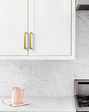 Charger l'image dans la galerie, Poignées d'armoires et de tiroirs en cuivre