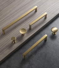 Charger l'image dans la galerie, Poignées d'armoires et de tiroirs en cuivre