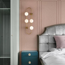 Charger l'image dans la galerie, Modern Brass Wall Light
