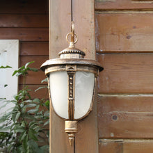 Cargar imagen en el visor de la galería, Aplique de pared vintage para exterior