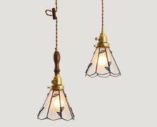 Charger l'image dans la galerie, Suspensions en verre colorées