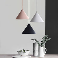 Cargar imagen en el visor de la galería, geometric minimalist pendant lights