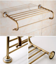Charger l'image dans la galerie, Ensemble de quincaillerie de salle de bain en laiton antique