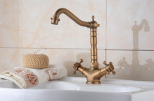 Load image into Gallery viewer, Vern - Vintage Basin Faucet