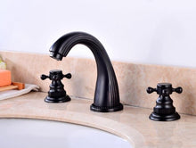 Charger l'image dans la galerie, vintage powder room bathroom faucet