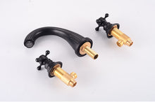 Charger l'image dans la galerie, Robinet de salle de bain classique à double poignée