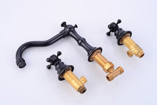 Charger l'image dans la galerie, Robinet de salle de bain classique à double poignée