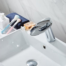 Charger l'image dans la galerie, Waterfall faucet in chrome for modern bathrooms