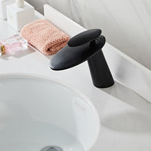 Charger l'image dans la galerie, flat curved modern waterfall faucet