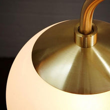 Charger l'image dans la galerie, Lustre multi-ampoules en verre dépoli