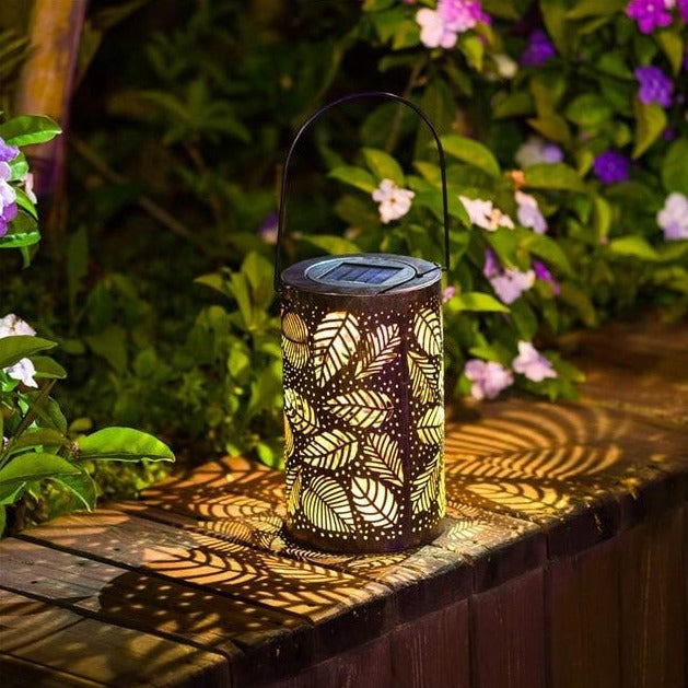 Outdoor Decorative Retro Leaf Shadow Solar Powered Lantern