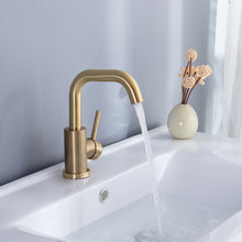Load image into Gallery viewer, Classic Brass Single Handle Faucet
